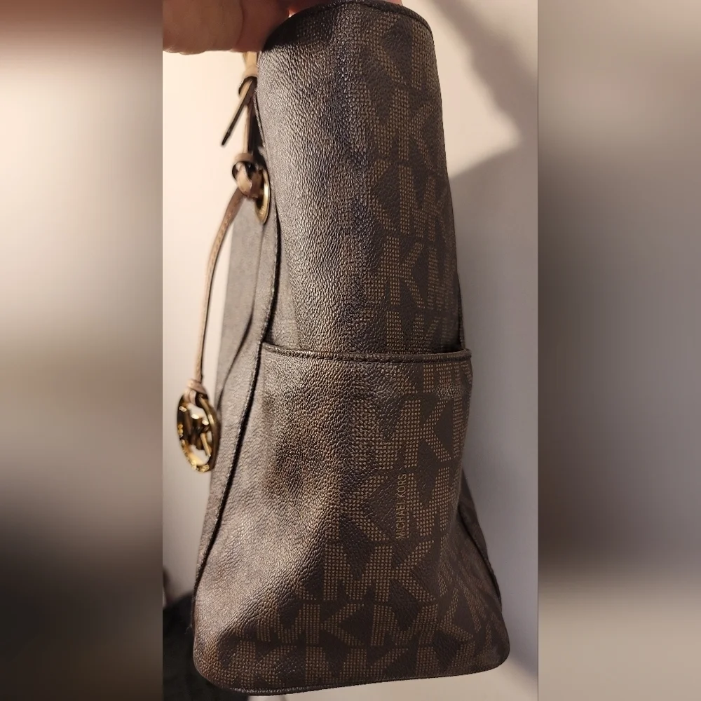 C - Michael Kors Jet Set brown monogram Vegan leather handbag